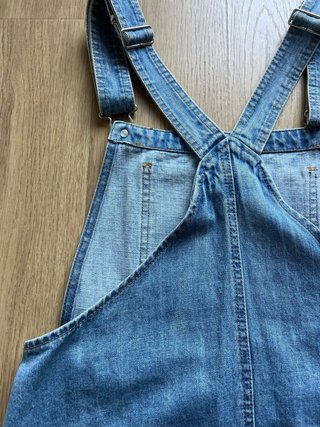 Peto vaquero falda de Bershka