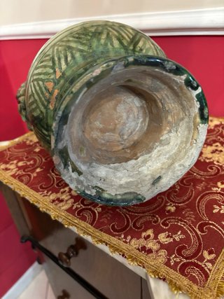 Antico vaso in terracotta smaltato