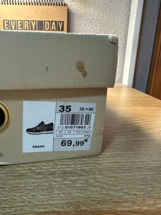Zapatillas con estilo deportivo
