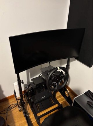 Cockpit Moza R5 + Pedali SRP + supporto monitor