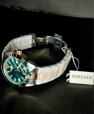 ¡NUEVO! Reloj Versace Greca Urban Oro y Verde