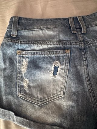 Shorts vaqueros Guess desgastados