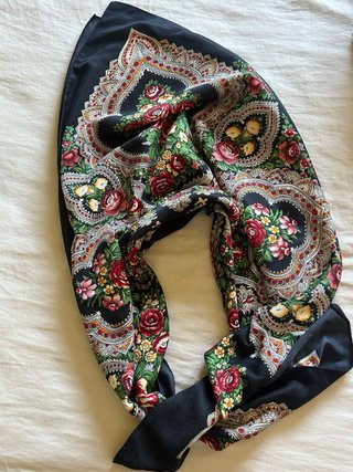 Pañuelo baile gallego estampado floral