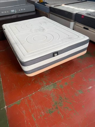 Base tapizada + Colchón Visco 135x190