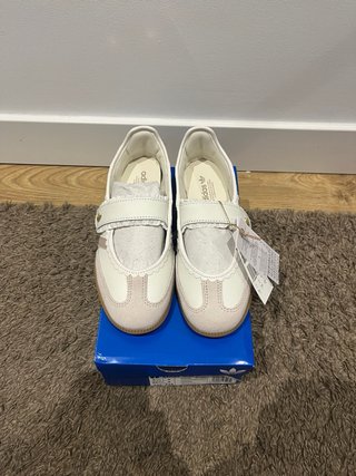 Adidas Samba Jane Beige/Blanco