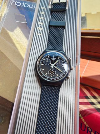 Swatch Chrono Black Friday SCB100 Variante Bicolor