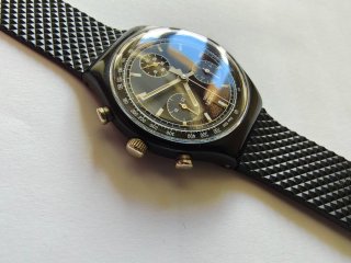 Swatch Chrono Black Friday SCB100 Variante Bicolor