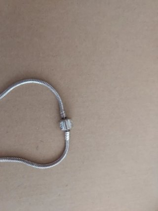 Pulsera tipo Pandora con 3 charms