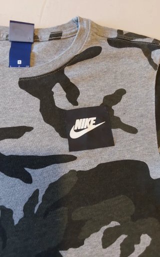 Lote 2 Camisetas Camuflaje Nike y Nanny State Tall