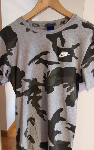 Lote 2 Camisetas Camuflaje Nike y Nanny State Tall