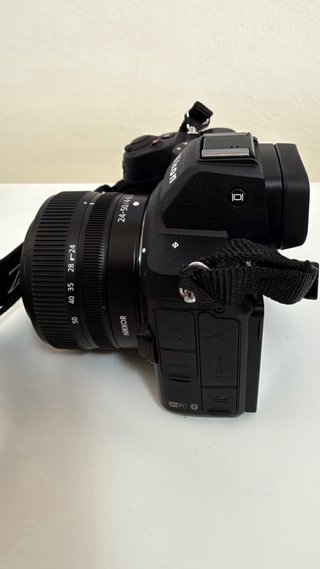 Nikon Z5 Cámara Mirrorless + Accesorios