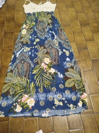 Vestido floral verde y multicolor
