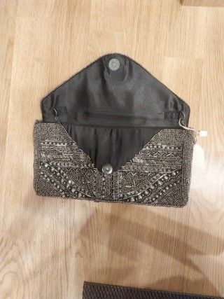 Bolso de fiesta plateado y negro
