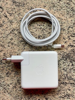 Cargador Apple MacBook Pro 14 15 16 87W M1 M2 M3