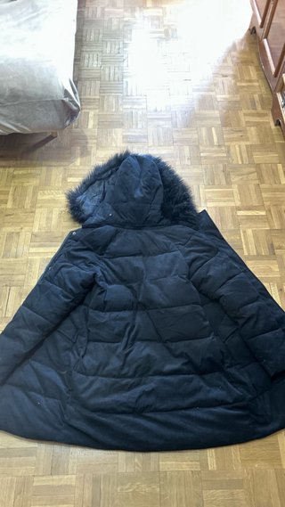 Abrigo Acolchado Negro con Capucha Talla S