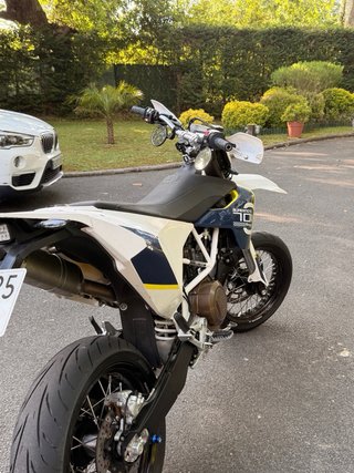 Husqvarna 701 Sm Supermotard