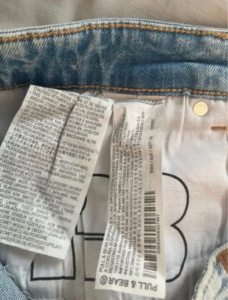 Pantalón vaquero Pull&Bear desgastado