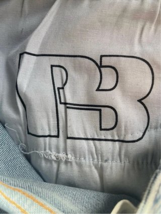 Pantalón vaquero Pull&Bear desgastado