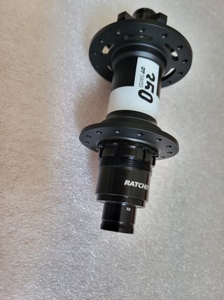 Buje trasero DT Swiss 350 28h 148mm 6T