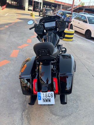 Harley-Davidson Road Glide Negra 2026