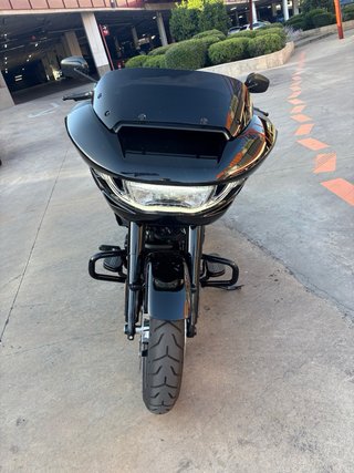 Harley-Davidson Road Glide Negra 2026