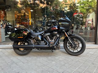 Harley-Davidson Low Rider ST Negra