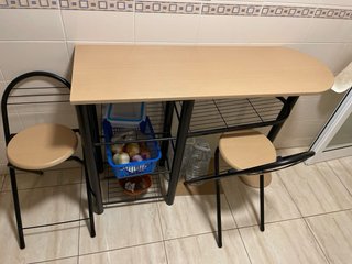 Mesa auxiliar cocina con 2 taburetes