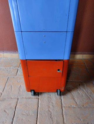 Máquina vintage cadbury Looney tunes taz 1€.