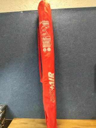Sombrilla playa antiviento Ø240 cm Aktive roja