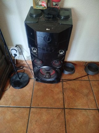 Altavoz Bluetooth LG Negro