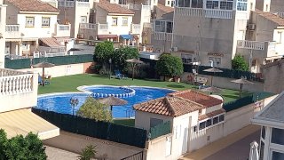 Se alquila tríplex en Torrevieja