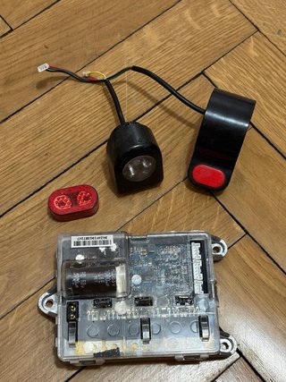 Controladora M365 Xiaomi + Accesorios de regalo.