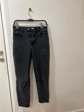 Pantalón negro vaquero