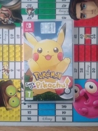 Nintendo Switch Let's Go Pikachu!
