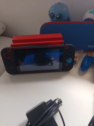 Nintendo Switch Edición Mario + Accesorios