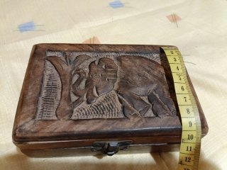 Cajita de madera tallada elefante
