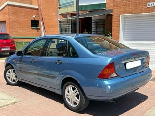 Ford Focus distintivo B
