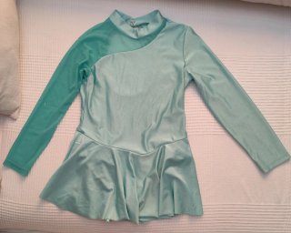 Vestido patinaje artístico talla 12 años.