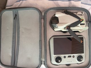 Dji Mini3 Drone y Mando con pantalla venta en mano
