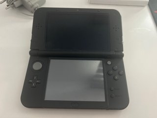 Nintendo 3DS XL Edizione Pokémon Sole e Luna