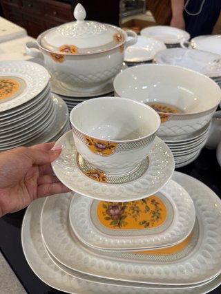 Juego de vajilla de porcelana