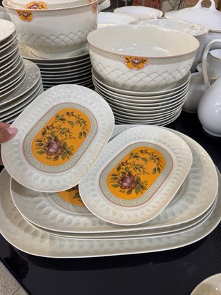 Juego de vajilla de porcelana