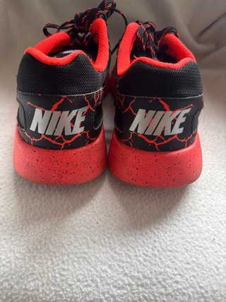 Deportivas Nike Negro y Naranja