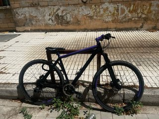 Bicicleta Morada Montaña negociable
