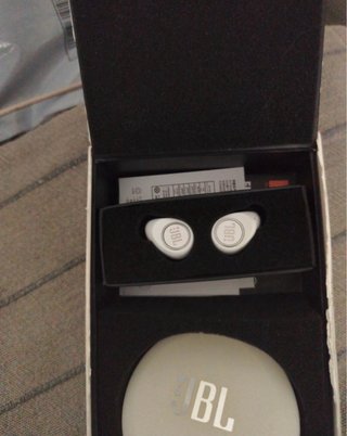 Auriculares Bluetooth JBL Reflect Free Blancos