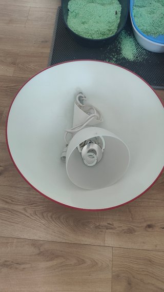 Lámpara de techo roja Ikea