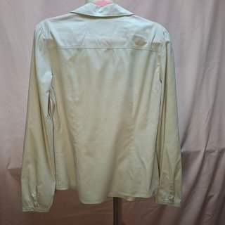 Blusa entallada beige Stradivarius