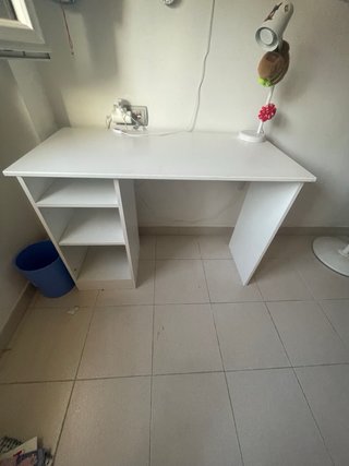 Escritorio juvenil blanco con estanterías 100x49x7