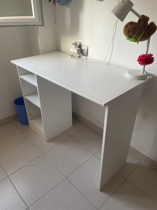 Escritorio juvenil blanco con estanterías 100x49x7