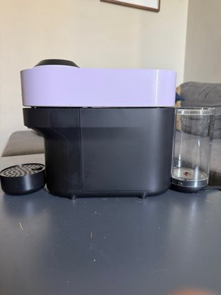 Cafetera Nespresso Vertuo Lila